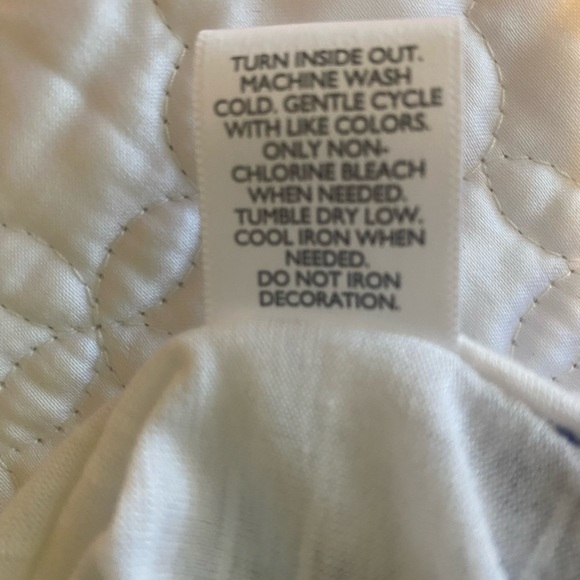 INC white top with blue floral trim. Size XL. lightweight & in good condition - Picture 8 of 9